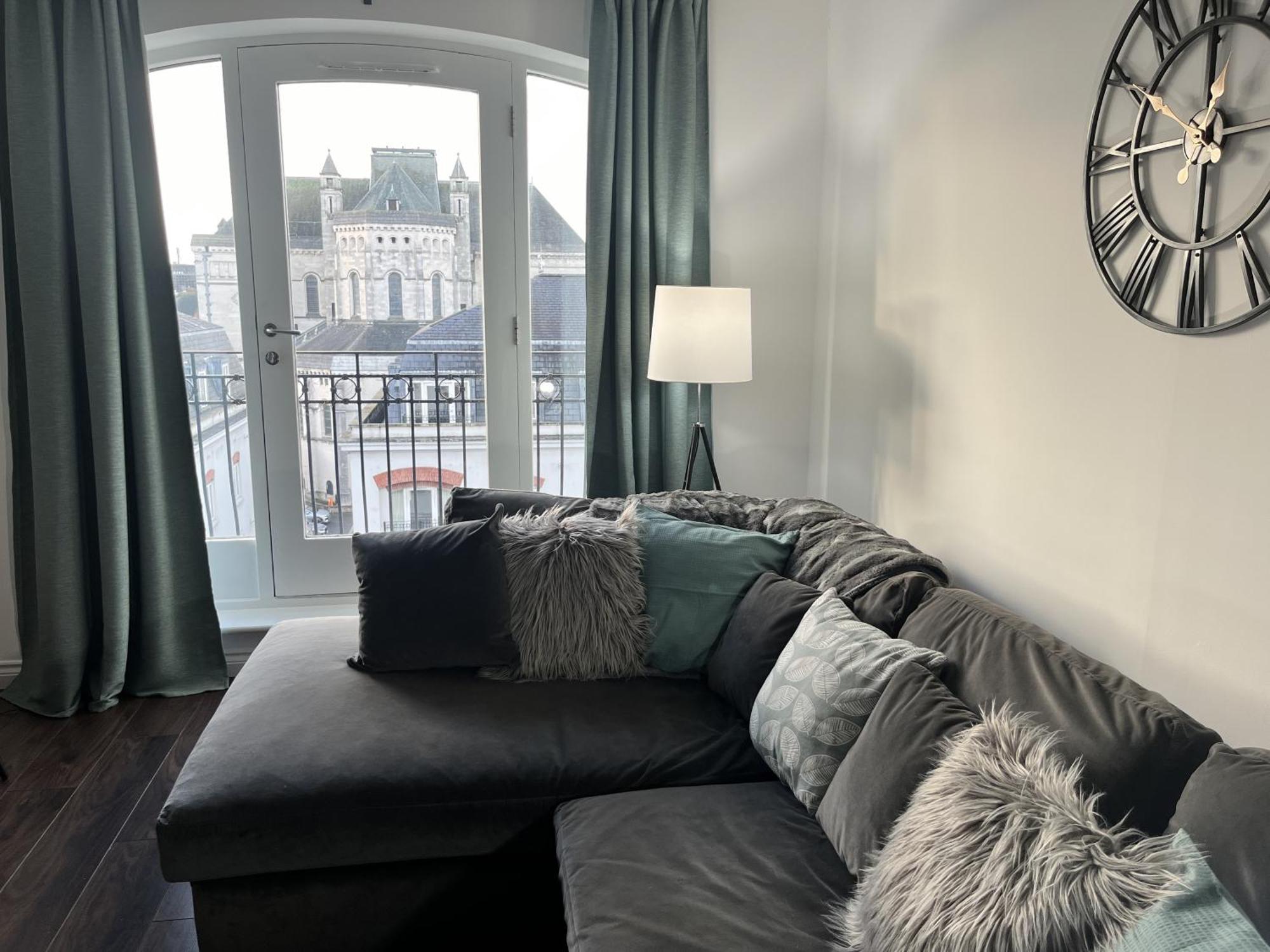 Cathedral View Apartment *